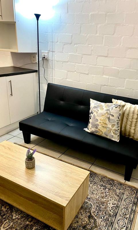 To Let 1 Bedroom Property for Rent in Wynberg Western Cape